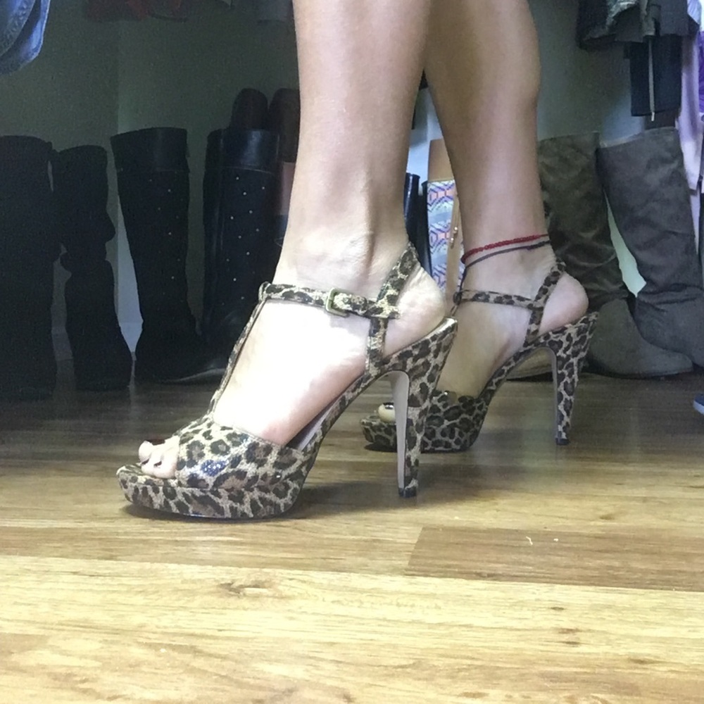 Leopard heels (size 8 1/2)